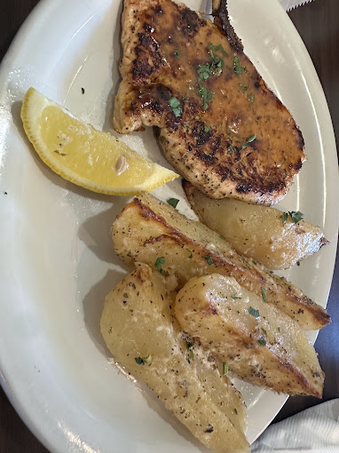 Grilled chicken with lemon potatoes